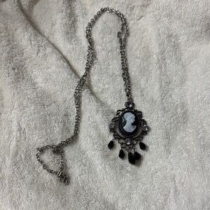 Elegant Silver Cameo Pendant Necklace